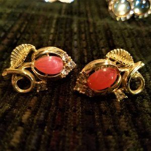 Vintage 1950's Swarovski and Rose Quartz Cabochon Screw back earrings